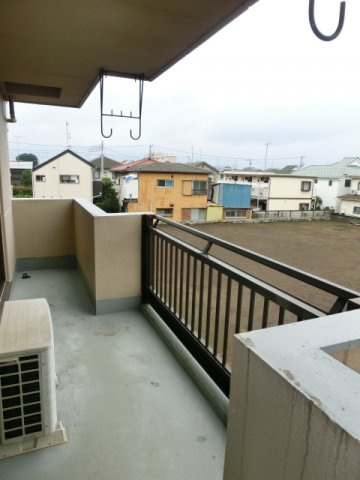 【バルコニー】 | 真ハイム | 南向きの開放感あるバルコニー。（※参考写真）