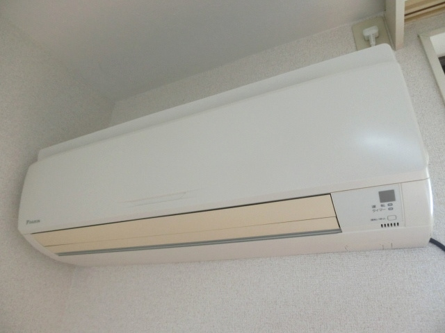 【設備】 | 真ハイム | 快適な生活に欠かせないエアコン。（※参考写真）