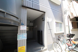 【エントランス】