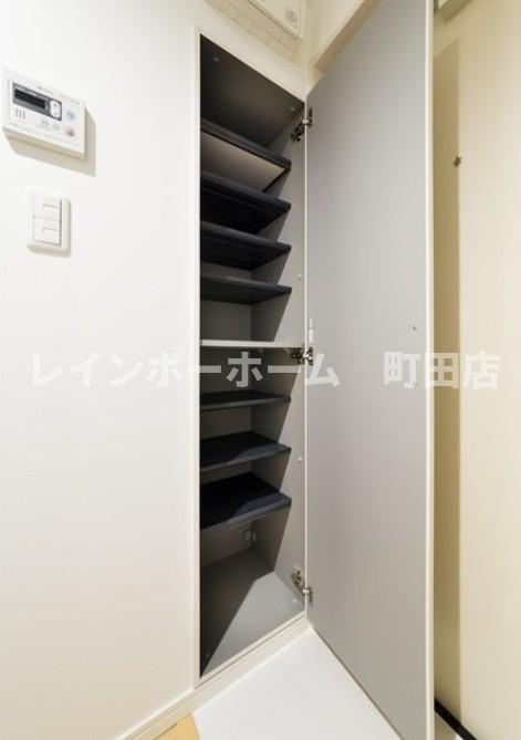 Ferris座間※初期費用分割あと払いサービス利用可能物件の玄関