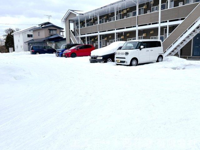 ハイツLAND　Aの駐車場