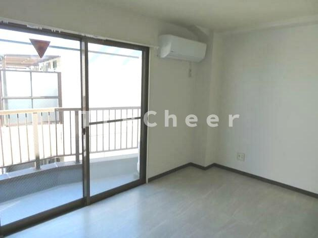 グランドールピアの居間・リビング