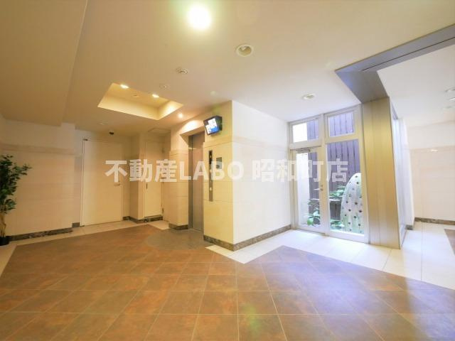 メゾン夕陽ヶ丘のエントランス