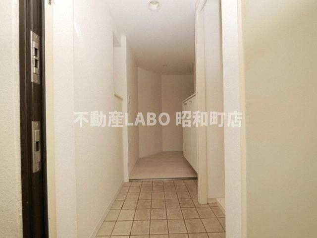 メゾン夕陽ヶ丘の玄関