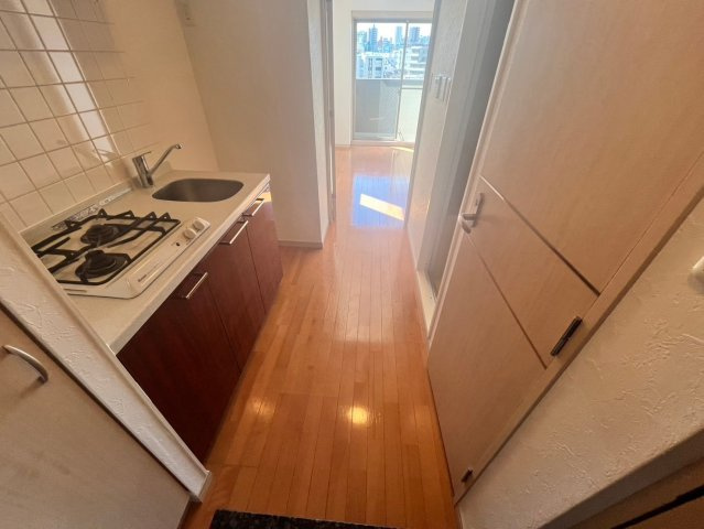 玄関からの見た室内