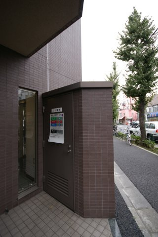 敷地内ゴミ置き場