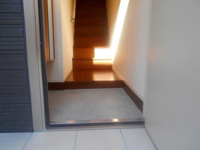 ミオ カームの玄関