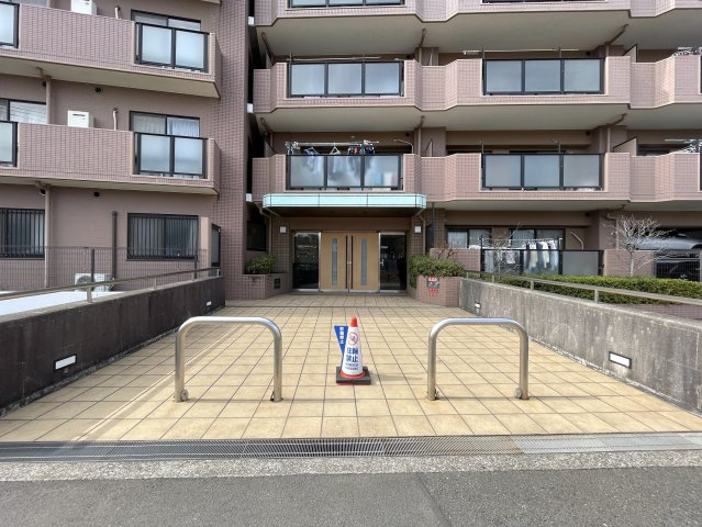 キッチン周り充実！カウンターで居酒屋やラーメン屋ごっこも楽しめる、ヘイ！お待ちっ！！！な、『サングレイス小机』リフォーム