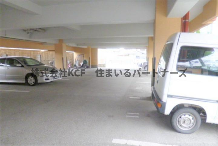 コーポラス坂井の駐車場|カースペースがあります