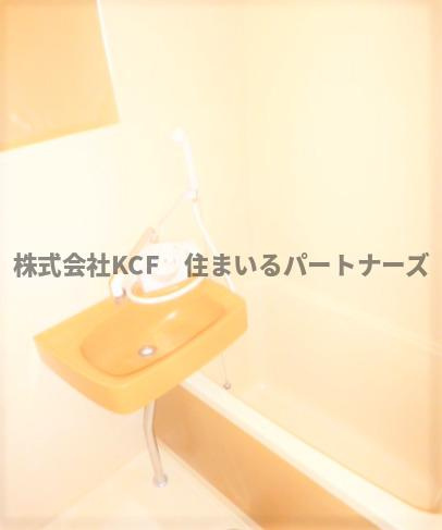 コーポラス坂井の浴室|コンパクトで使いやすいお風呂です