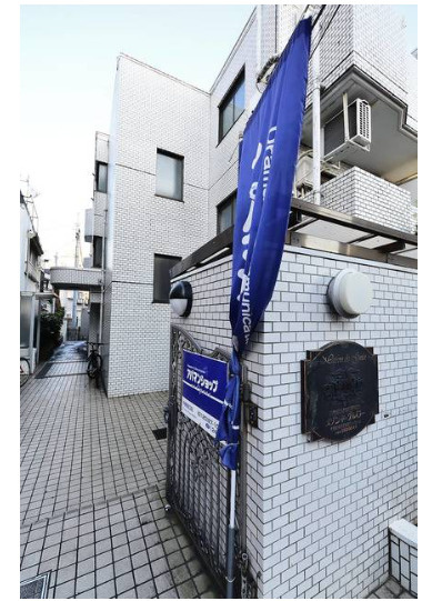 メゾンドグルローのエントランス