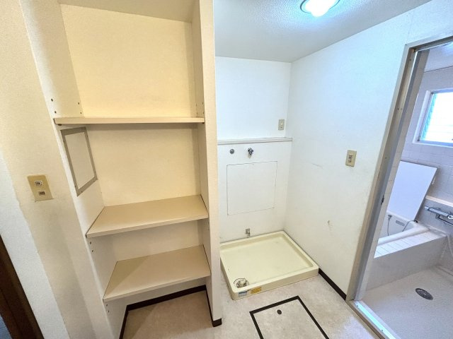 ウェル・メロード狩場台第２-14号棟の洗面所