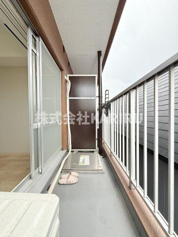 ロイヤルハイツ新深江のバルコニー|同物件別部屋の写真です。