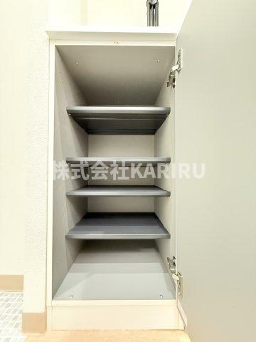 ロイヤルハイツ新深江の収納|同物件別部屋の写真です。