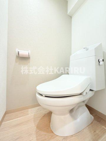 ロイヤルハイツ新深江のトイレ|同物件別部屋の写真です。