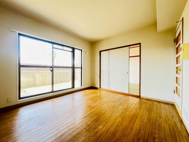 ベイヒルズ明石の居間・リビング