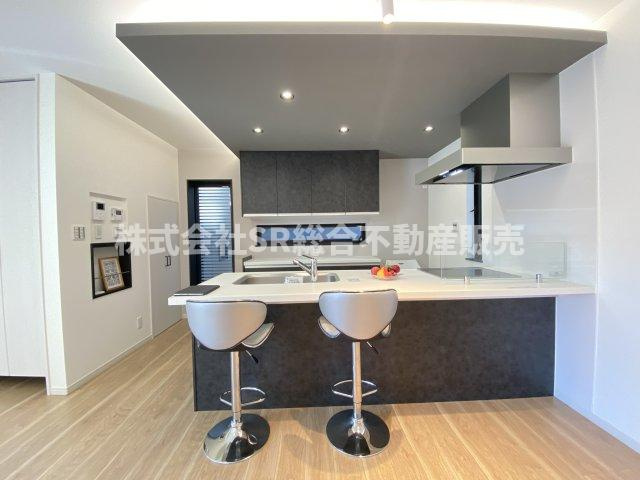 フロックスタウン中鴻池町A棟のキッチン|配膳・片付けもしやすいカウンターキッチン♪