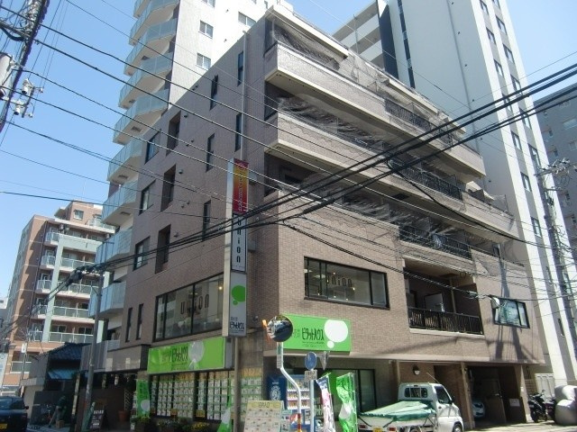 伊勢原五番館の外観