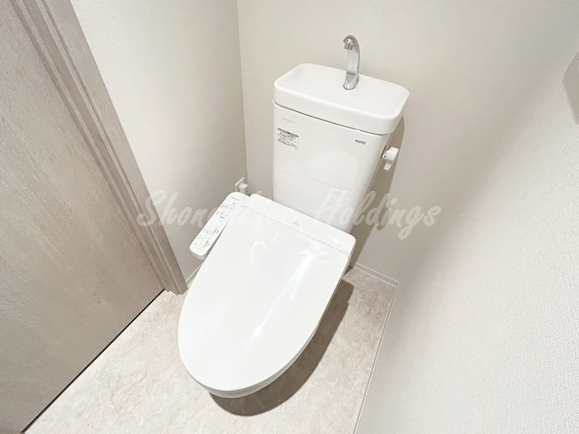 横浜市戸塚区俣野町のアパートのトイレ|※同施工別建物