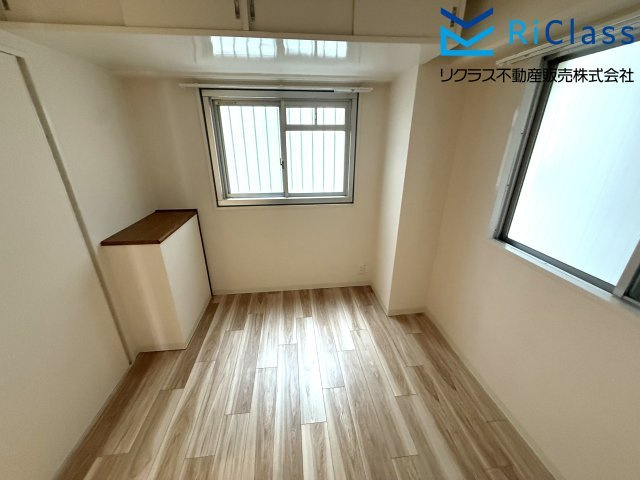 甲南第11兵庫コーポラスの洋室|使い勝手のいい洋室です