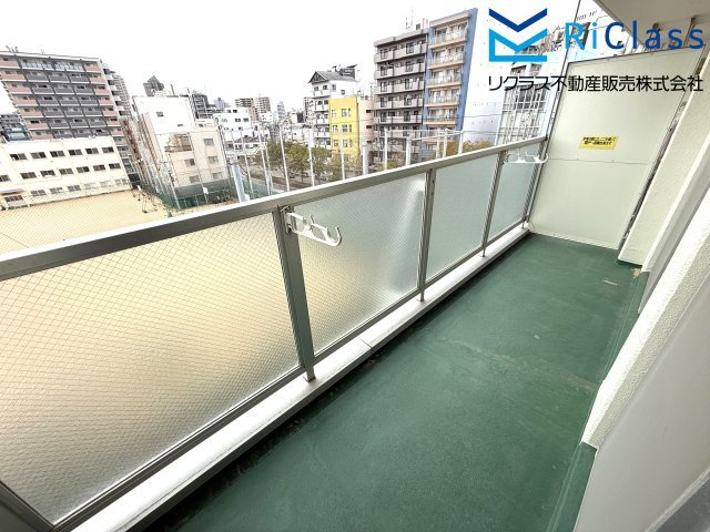 甲南第11兵庫コーポラスのバルコニー|お洗濯にも便利なバルコニー付き