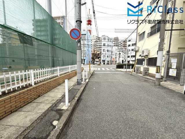 甲南第11兵庫コーポラスの周辺|マンション前の道路です