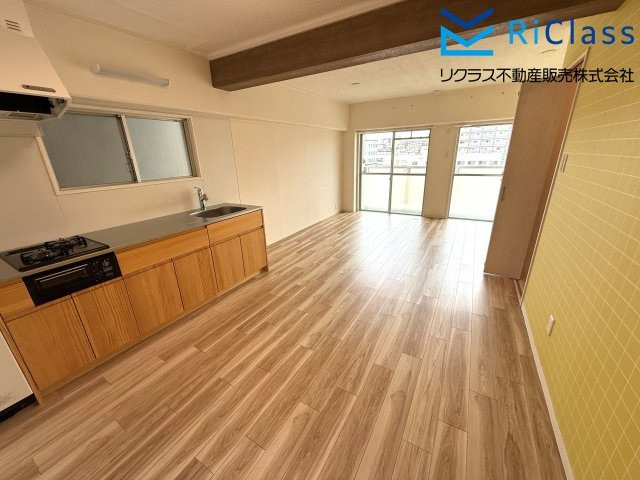 甲南第11兵庫コーポラスの居間・リビング|ゆったり過ごせるリビングです