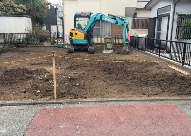 【構造・工法・仕様】 | 木造住宅とは土台、壁、柱など建築物の強度を支える構造体の材に木が使用されている構造を指します。構造体は建物の自重を支えるだけではなく風圧や水圧、積裁荷重などあらゆる衝撃に耐えるための基礎です。
