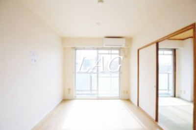 【居間・リビング】 | 成加パラシオン | 洋室のお部屋です。