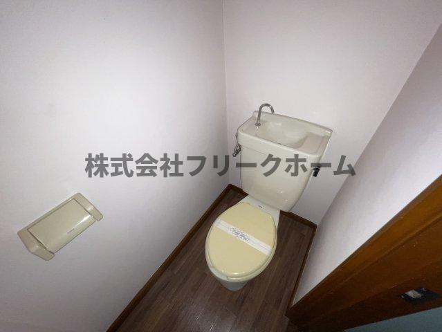 小金井市前原町３丁目の賃貸マンションのトイレ