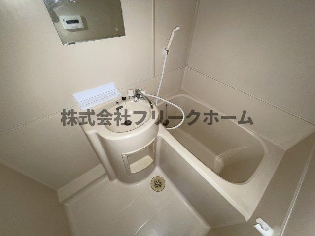 小金井市前原町３丁目の賃貸マンションの浴室