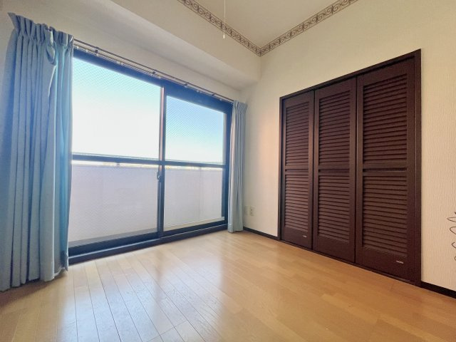 サンコーポ佐鳴台　中央区佐鳴台一丁目の洋室|日中は自然光が差し込み、風通しも良い快適な洋室です！