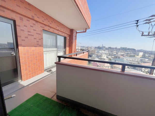 サンコーポ佐鳴台　中央区佐鳴台一丁目のバルコニー|広さのあるバルコニーがあり、洗濯物やお布団も余裕をもって干せます。