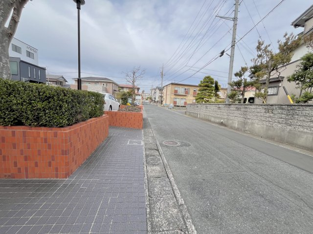 サンコーポ佐鳴台　中央区佐鳴台一丁目のその他|住民の方が主に利用する交通量少なめの道路に面してます。