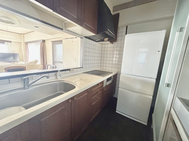 サンコーポ佐鳴台　中央区佐鳴台一丁目のキッチン|収納も充実したキッチンです！