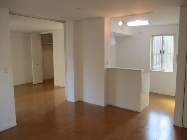 グレイスの居間・リビング|３面採光の明るいＬＤＫ