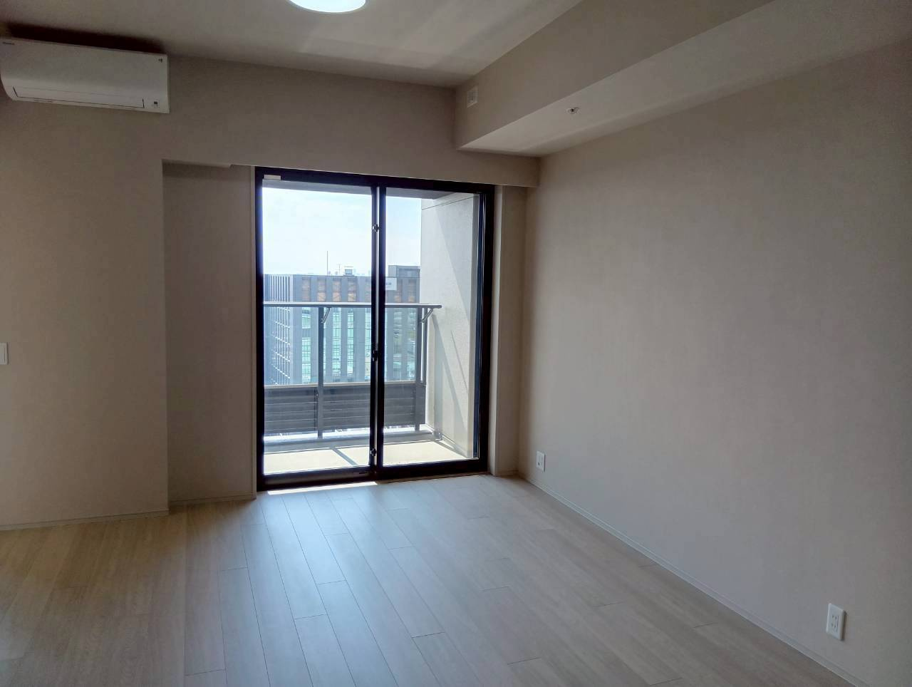 プラウドタワー渋谷　18階の居間・リビング|令和8年3月16日撮影　