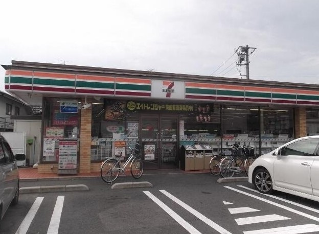 月光鎮守府の周辺