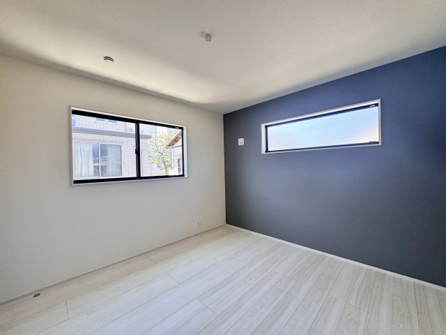 中央区和地山の洋室|窓も2箇所あり日差しが入るとお部屋がパッと明るくなります！