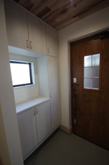 【収納】 | 【仲介手数料無料！！】府中市若松町3丁目　新築戸建て（全3棟）2号棟　5990万円 | 下駄箱