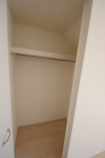 【収納】 | 【仲介手数料無料！！】府中市若松町3丁目　新築戸建て（全3棟）2号棟　5990万円 | 1階階段下収納