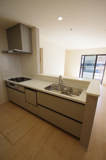 【キッチン】 | 【仲介手数料無料！！】府中市若松町3丁目　新築戸建て（全3棟）2号棟　5990万円