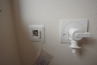 【ランドリースペース】 | 【仲介手数料無料！！】府中市若松町3丁目　新築戸建て（全3棟）2号棟　5990万円 | ガス乾燥機用のガス栓