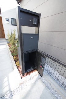 【その他】 | 【仲介手数料無料！！】府中市若松町3丁目　新築戸建て（全3棟）2号棟　5990万円 | 宅配ボックス