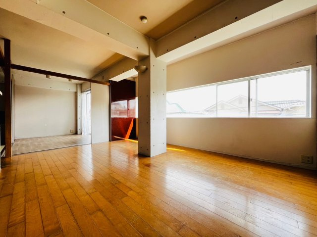 ソレイユ王塚台の居間・リビング