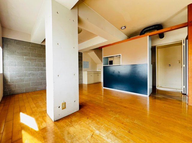 ソレイユ王塚台の居間・リビング