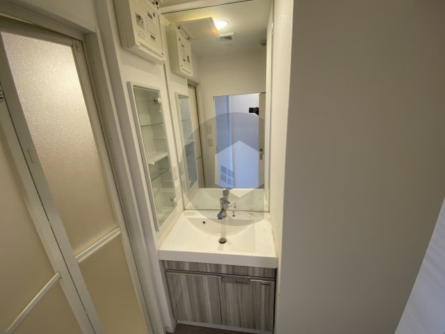 グランドゥーエ永和駅前の独立洗面台