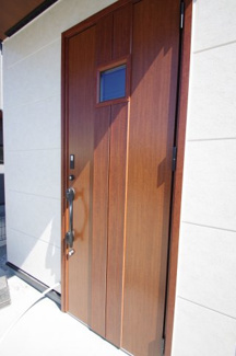 【玄関】 | 【仲介手数料無料！！】府中市若松町3丁目　新築戸建て（全3棟）3号棟　6390万円