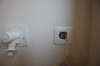 【ランドリースペース】 | 【仲介手数料無料！！】府中市若松町3丁目　新築戸建て（全3棟）3号棟　6390万円 | ガス乾燥機用のガス栓