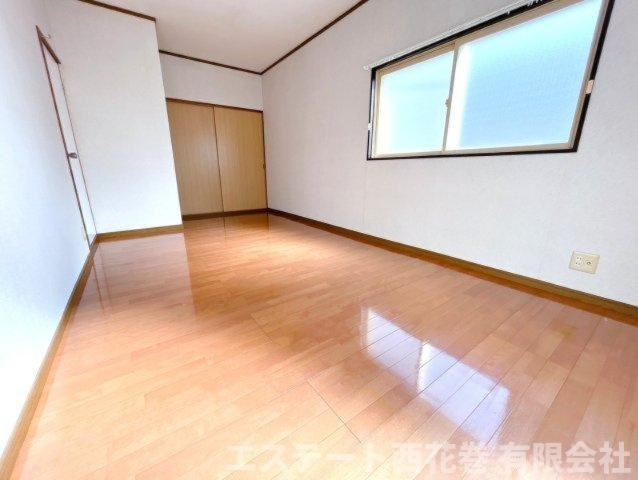 桜井住宅の居間・リビング|洋室8.5帖